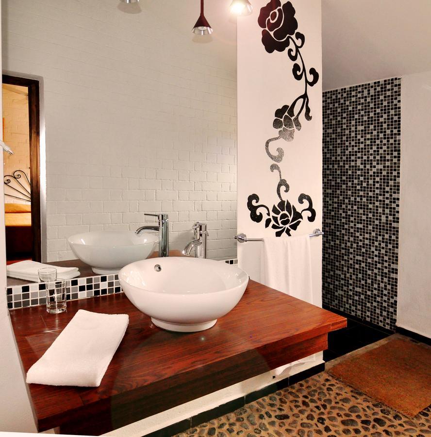 Rova Hotel Antananarivo Ngoại thất bức ảnh