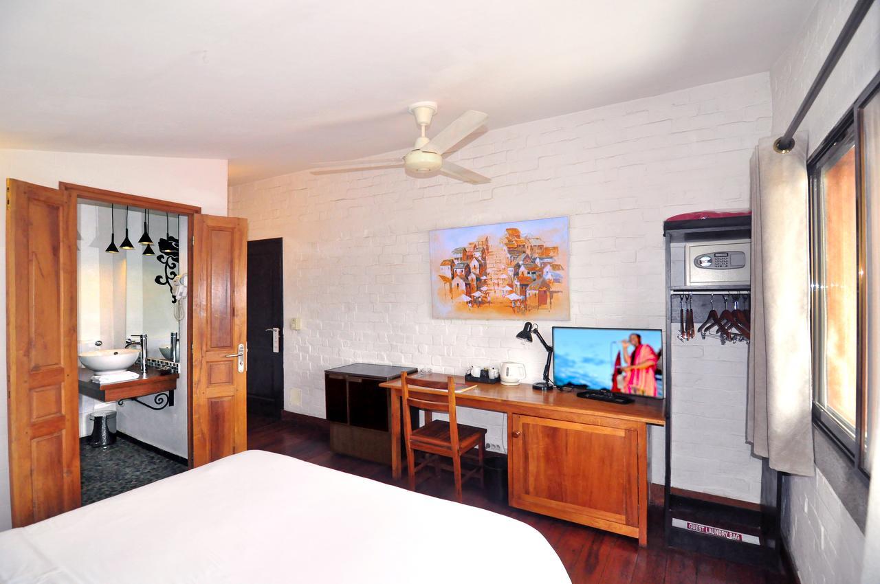 Rova Hotel Antananarivo Ngoại thất bức ảnh