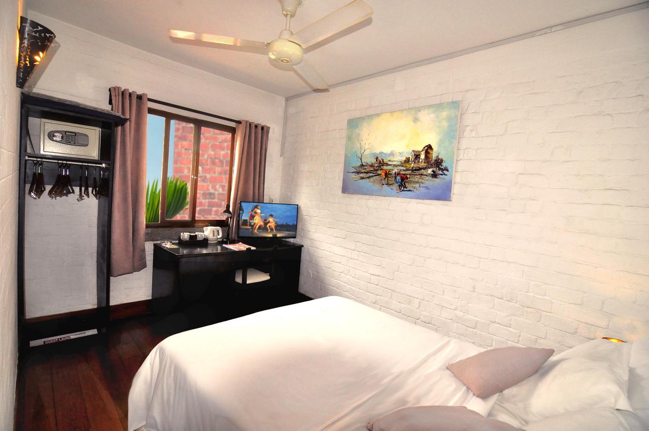 Rova Hotel Antananarivo Ngoại thất bức ảnh