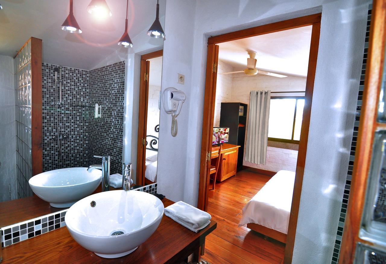 Rova Hotel Antananarivo Ngoại thất bức ảnh